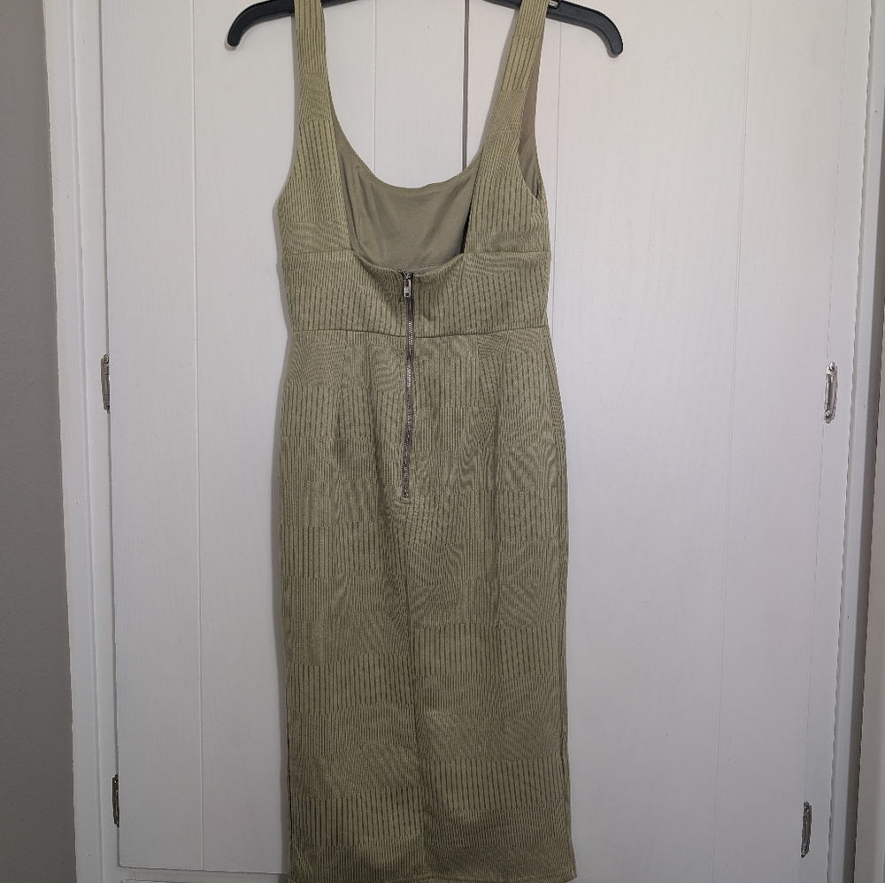 Hello Molly Give Me One More Minute Midi Dress Olive - Picture 3 of 8